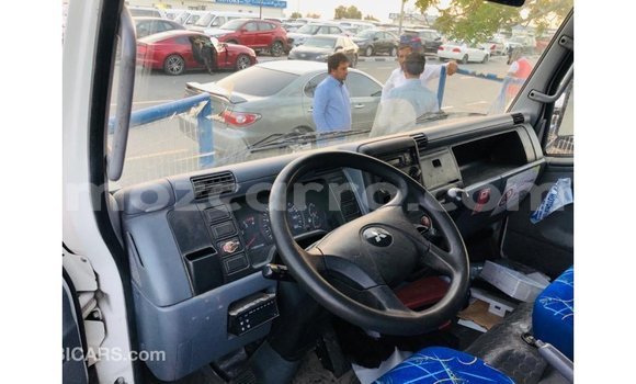 Comprar Importar Mitsubishi Canter Branco Caminhão em Import - Dubai em Cabo Delgado Comprar Importar Mitsubishi Canter Branco Caminhão em Import - Dubai em Cabo Delgado