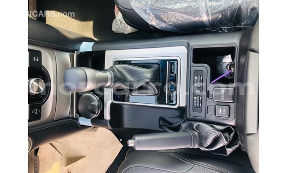 Tenga Imported Toyota Prado Bhurawuni Mota in Import - Dubai in Cabo Delgado Tenga Imported Toyota Prado Bhurawuni Mota in Import - Dubai in Cabo Delgado