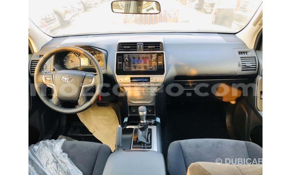 Nunua Imported Toyota Prado Nyeusi Gari ndani ya Import - Dubai nchini Cabo Delgado Nunua Imported Toyota Prado Nyeusi Gari ndani ya Import - Dubai nchini Cabo Delgado