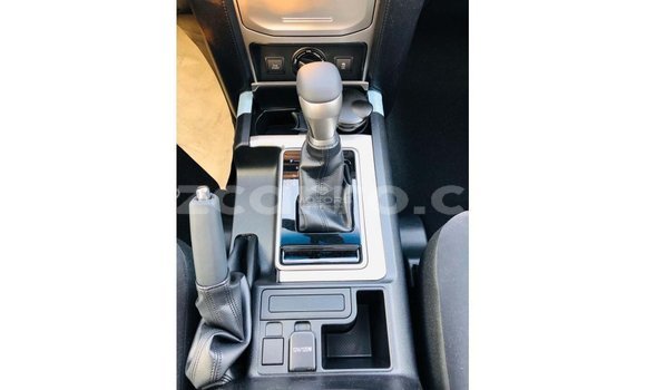 Nunua Imported Toyota Prado Nyeusi Gari ndani ya Import - Dubai nchini Cabo Delgado Nunua Imported Toyota Prado Nyeusi Gari ndani ya Import - Dubai nchini Cabo Delgado