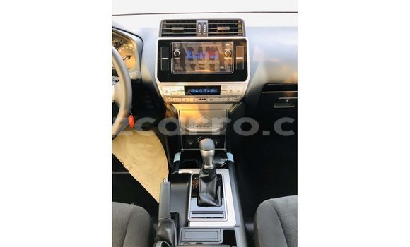 Nunua Imported Toyota Prado Nyeusi Gari ndani ya Import - Dubai nchini Cabo Delgado Nunua Imported Toyota Prado Nyeusi Gari ndani ya Import - Dubai nchini Cabo Delgado