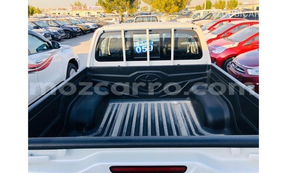 Nunua Imported Toyota Hilux Nyeupe Gari ndani ya Import - Dubai nchini Cabo Delgado Nunua Imported Toyota Hilux Nyeupe Gari ndani ya Import - Dubai nchini Cabo Delgado