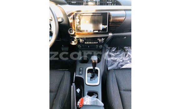 Nunua Imported Toyota Hilux Nyeupe Gari ndani ya Import - Dubai nchini Cabo Delgado Nunua Imported Toyota Hilux Nyeupe Gari ndani ya Import - Dubai nchini Cabo Delgado