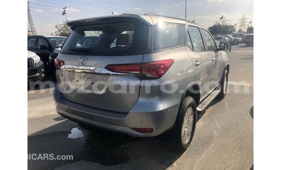 Nunua Imported Toyota Fortuner Nyingine Gari ndani ya Import - Dubai nchini Cabo Delgado Nunua Imported Toyota Fortuner Nyingine Gari ndani ya Import - Dubai nchini Cabo Delgado