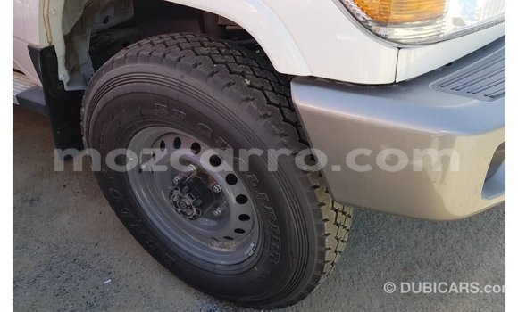 Buy Import Toyota Land Cruiser White Car in Import - Dubai in Cabo Delgado Buy Import Toyota Land Cruiser White Car in Import - Dubai in Cabo Delgado