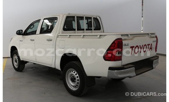Tenga Imported Toyota Hilux Chena Mota in Import - Dubai in Cabo Delgado Tenga Imported Toyota Hilux Chena Mota in Import - Dubai in Cabo Delgado