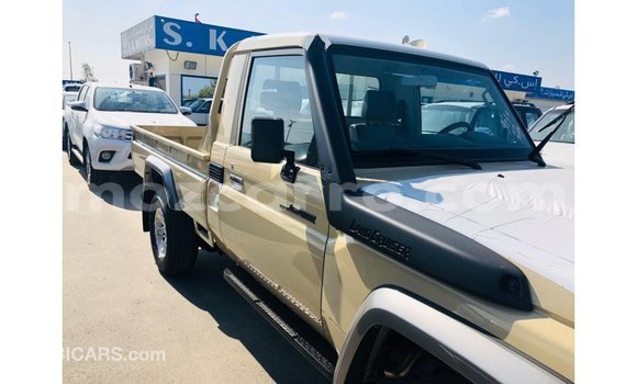 Buy Import Toyota Land Cruiser Beige Car in Import - Dubai in Cabo Delgado Buy Import Toyota Land Cruiser Beige Car in Import - Dubai in Cabo Delgado
