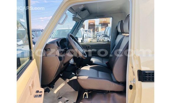 Buy Import Toyota Land Cruiser Beige Car in Import - Dubai in Cabo Delgado Buy Import Toyota Land Cruiser Beige Car in Import - Dubai in Cabo Delgado