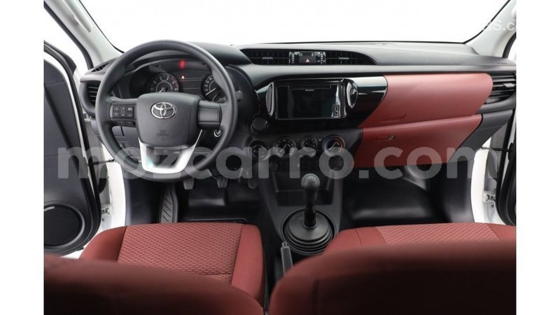 Big with watermark toyota hilux cabo delgado import dubai 8645