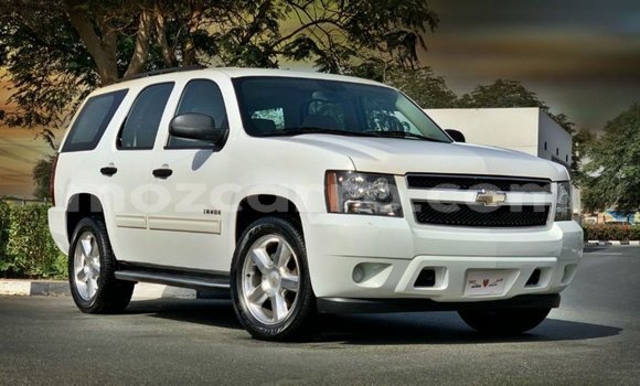 Buy Import Chevrolet Tahoe White Car in Import - Dubai in Cabo Delgado