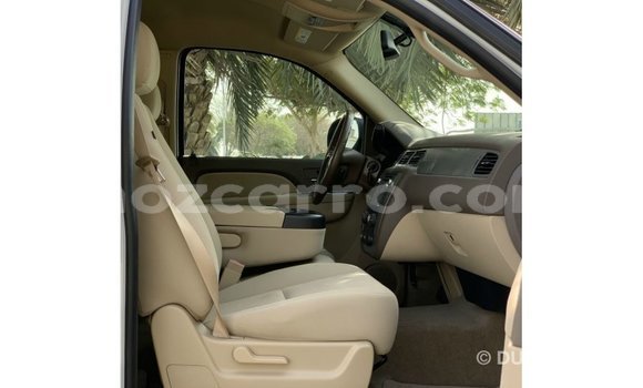 Nunua Imported Chevrolet Tahoe Nyeupe Gari ndani ya Import - Dubai nchini Cabo Delgado Nunua Imported Chevrolet Tahoe Nyeupe Gari ndani ya Import - Dubai nchini Cabo Delgado