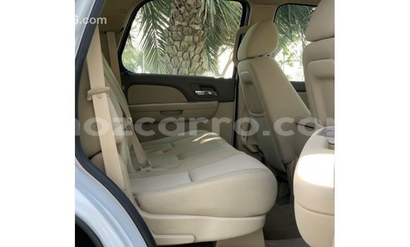 Nunua Imported Chevrolet Tahoe Nyeupe Gari ndani ya Import - Dubai nchini Cabo Delgado Nunua Imported Chevrolet Tahoe Nyeupe Gari ndani ya Import - Dubai nchini Cabo Delgado