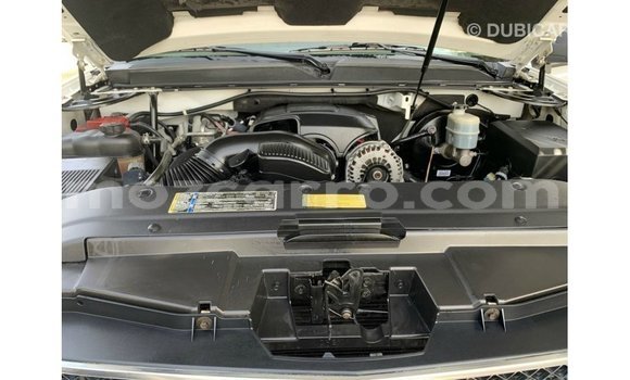 Nunua Imported Chevrolet Tahoe Nyeupe Gari ndani ya Import - Dubai nchini Cabo Delgado Nunua Imported Chevrolet Tahoe Nyeupe Gari ndani ya Import - Dubai nchini Cabo Delgado