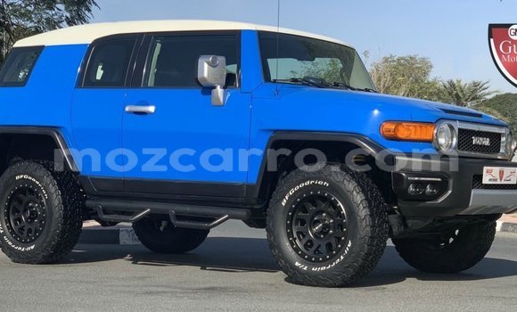 Comprar Importar Toyota FJ Cruiser Azul Carro em Import - Dubai em Cabo Delgado