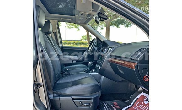 Tenga Imported Land Rover Defender Zvimwe Mota in Import - Dubai in Cabo Delgado Tenga Imported Land Rover Defender Zvimwe Mota in Import - Dubai in Cabo Delgado