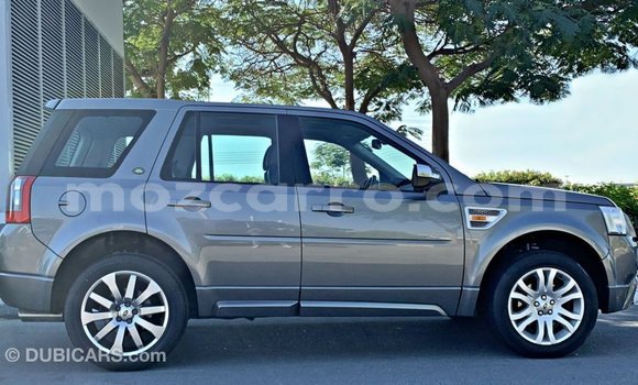 Tenga Imported Land Rover Defender Zvimwe Mota in Import - Dubai in Cabo Delgado Tenga Imported Land Rover Defender Zvimwe Mota in Import - Dubai in Cabo Delgado