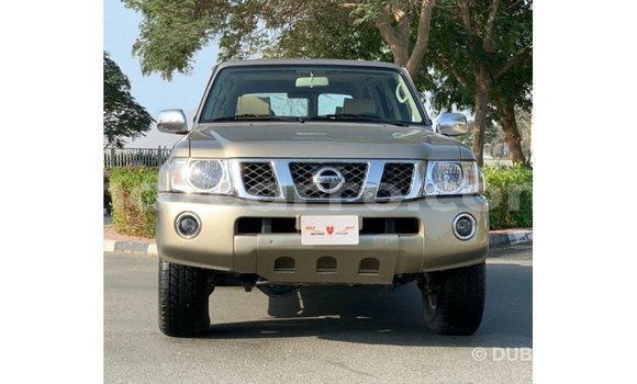 Tenga Imported Nissan Patrol Zvimwe Mota in Import - Dubai in Cabo Delgado Tenga Imported Nissan Patrol Zvimwe Mota in Import - Dubai in Cabo Delgado