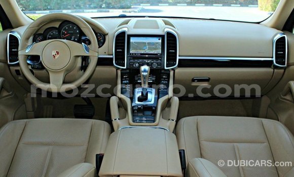 Tenga Imported Porsche Cayenne Bhurawuni Mota in Import - Dubai in Cabo Delgado Tenga Imported Porsche Cayenne Bhurawuni Mota in Import - Dubai in Cabo Delgado
