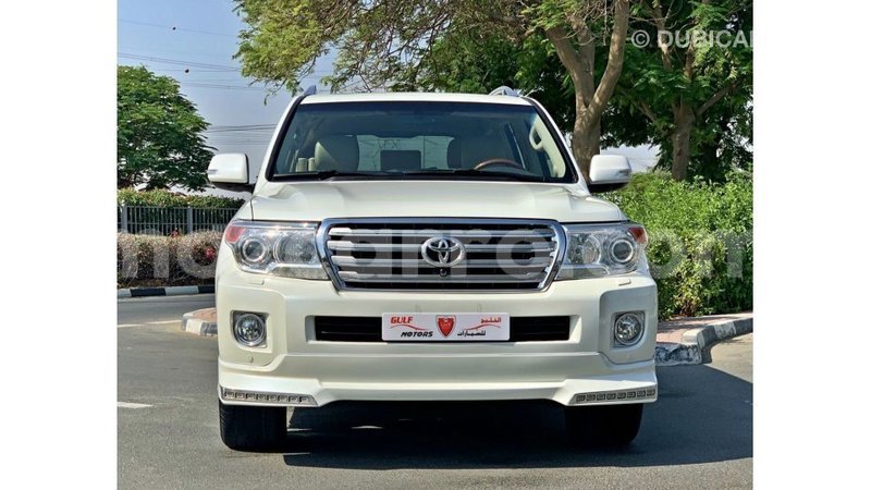 Big with watermark toyota land cruiser cabo delgado import dubai 8688