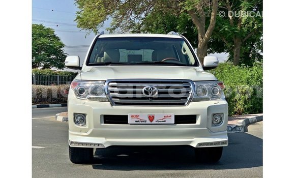 Tenga Imported Toyota Land Cruiser Chena Mota in Import - Dubai in Cabo Delgado Tenga Imported Toyota Land Cruiser Chena Mota in Import - Dubai in Cabo Delgado