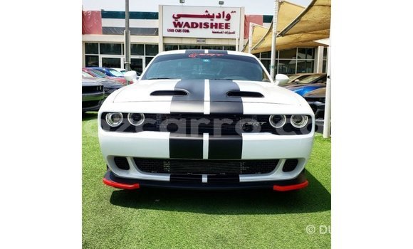 Tenga Imported Dodge Challenger Chena Mota in Import - Dubai in Cabo Delgado Tenga Imported Dodge Challenger Chena Mota in Import - Dubai in Cabo Delgado