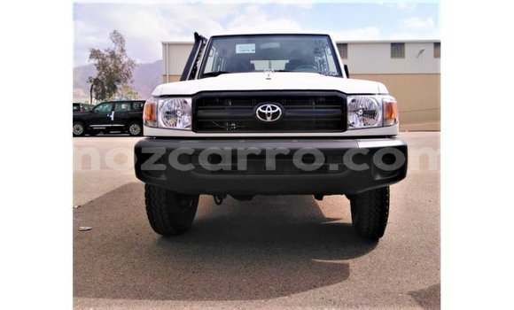 Comprar Importar Toyota Land Cruiser Branco Carro em Import - Dubai em Cabo Delgado