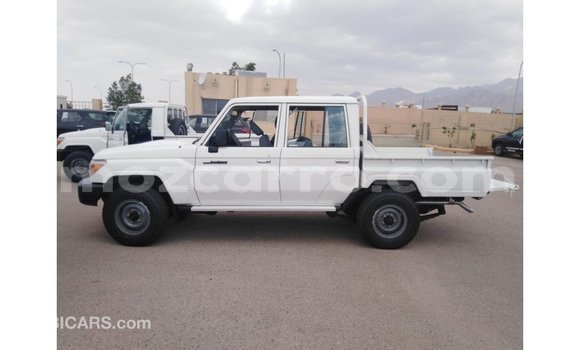 Buy Import Toyota Land Cruiser White Car in Import - Dubai in Cabo Delgado Buy Import Toyota Land Cruiser White Car in Import - Dubai in Cabo Delgado