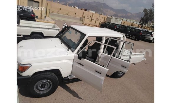 Buy Import Toyota Land Cruiser White Car in Import - Dubai in Cabo Delgado Buy Import Toyota Land Cruiser White Car in Import - Dubai in Cabo Delgado