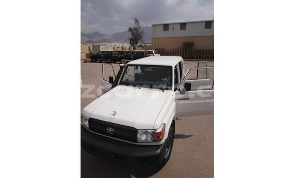 Buy Import Toyota Land Cruiser White Car in Import - Dubai in Cabo Delgado Buy Import Toyota Land Cruiser White Car in Import - Dubai in Cabo Delgado