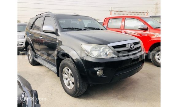 Nunua Imported Toyota Fortuner Nyeusi Gari ndani ya Import - Dubai nchini Cabo Delgado Nunua Imported Toyota Fortuner Nyeusi Gari ndani ya Import - Dubai nchini Cabo Delgado