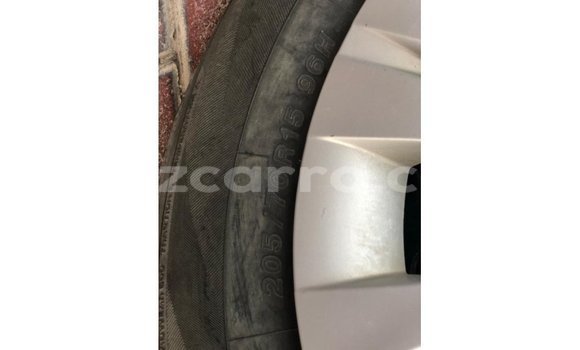 Comprar Importar Toyota Hilux Branco Carro em Import - Dubai em Cabo Delgado Comprar Importar Toyota Hilux Branco Carro em Import - Dubai em Cabo Delgado