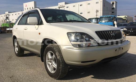 Nunua Ilio tumika Toyota Harrier Nyeupe Gari ndani ya Maputo nchini Maputo Nunua Ilio tumika Toyota Harrier Nyeupe Gari ndani ya Maputo nchini Maputo