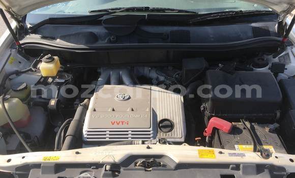 Nunua Ilio tumika Toyota Harrier Nyeupe Gari ndani ya Maputo nchini Maputo Nunua Ilio tumika Toyota Harrier Nyeupe Gari ndani ya Maputo nchini Maputo