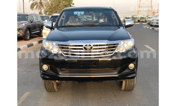 Comprar Importar Toyota Fortuner Preto Carro em Import - Dubai em Cabo Delgado Comprar Importar Toyota Fortuner Preto Carro em Import - Dubai em Cabo Delgado