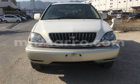 Nunua Ilio tumika Toyota Harrier Nyeupe Gari ndani ya Maputo nchini Maputo Nunua Ilio tumika Toyota Harrier Nyeupe Gari ndani ya Maputo nchini Maputo