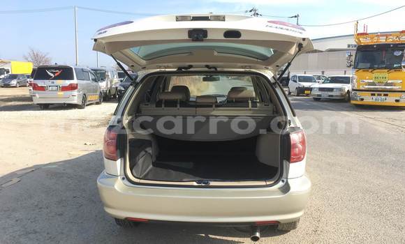 Nunua Ilio tumika Toyota Harrier Nyeupe Gari ndani ya Maputo nchini Maputo Nunua Ilio tumika Toyota Harrier Nyeupe Gari ndani ya Maputo nchini Maputo