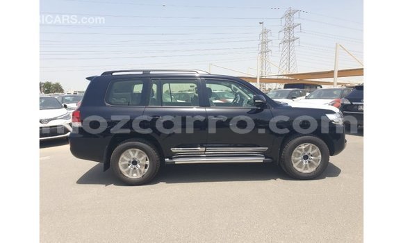 Nunua Imported Toyota Land Cruiser Nyeusi Gari ndani ya Import - Dubai nchini Cabo Delgado Nunua Imported Toyota Land Cruiser Nyeusi Gari ndani ya Import - Dubai nchini Cabo Delgado