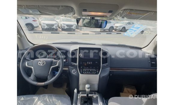Nunua Imported Toyota Land Cruiser Nyeusi Gari ndani ya Import - Dubai nchini Cabo Delgado Nunua Imported Toyota Land Cruiser Nyeusi Gari ndani ya Import - Dubai nchini Cabo Delgado