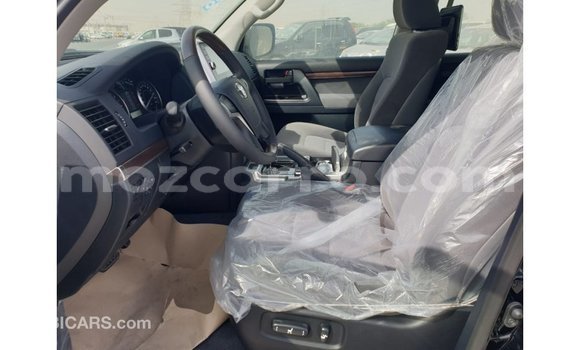 Nunua Imported Toyota Land Cruiser Nyeusi Gari ndani ya Import - Dubai nchini Cabo Delgado Nunua Imported Toyota Land Cruiser Nyeusi Gari ndani ya Import - Dubai nchini Cabo Delgado