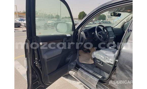 Nunua Imported Toyota Land Cruiser Nyeusi Gari ndani ya Import - Dubai nchini Cabo Delgado Nunua Imported Toyota Land Cruiser Nyeusi Gari ndani ya Import - Dubai nchini Cabo Delgado