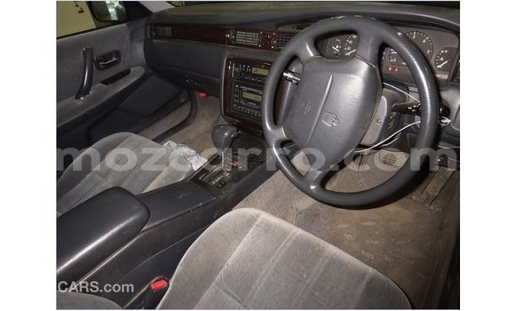 Nunua Imported Toyota Crown Bluu Gari ndani ya Import - Dubai nchini Cabo Delgado Nunua Imported Toyota Crown Bluu Gari ndani ya Import - Dubai nchini Cabo Delgado