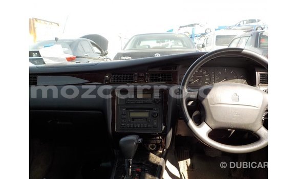 Nunua Imported Toyota Crown Bluu Gari ndani ya Import - Dubai nchini Cabo Delgado Nunua Imported Toyota Crown Bluu Gari ndani ya Import - Dubai nchini Cabo Delgado