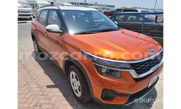 Tenga Imported Kia Carens Zvimwe Mota in Import - Dubai in Cabo Delgado Tenga Imported Kia Carens Zvimwe Mota in Import - Dubai in Cabo Delgado