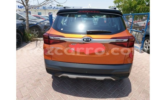 Tenga Imported Kia Carens Zvimwe Mota in Import - Dubai in Cabo Delgado Tenga Imported Kia Carens Zvimwe Mota in Import - Dubai in Cabo Delgado