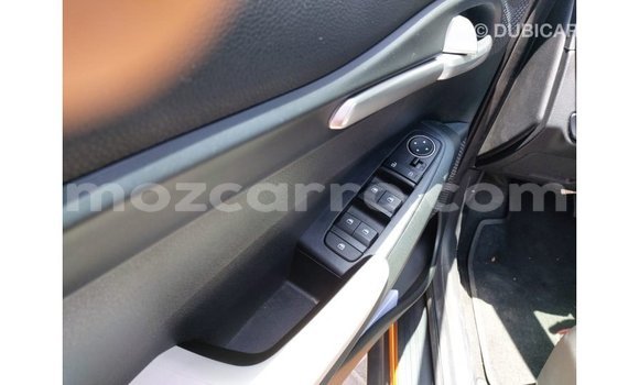 Tenga Imported Kia Carens Zvimwe Mota in Import - Dubai in Cabo Delgado Tenga Imported Kia Carens Zvimwe Mota in Import - Dubai in Cabo Delgado