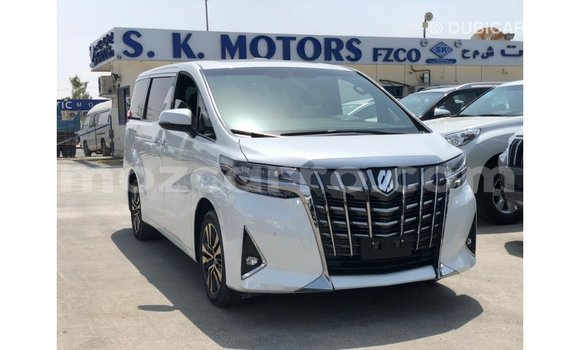 Nunua Imported Toyota Alphard Nyeupe Gari ndani ya Import - Dubai nchini Cabo Delgado Nunua Imported Toyota Alphard Nyeupe Gari ndani ya Import - Dubai nchini Cabo Delgado