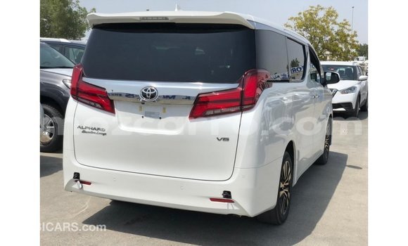 Nunua Imported Toyota Alphard Nyeupe Gari ndani ya Import - Dubai nchini Cabo Delgado Nunua Imported Toyota Alphard Nyeupe Gari ndani ya Import - Dubai nchini Cabo Delgado