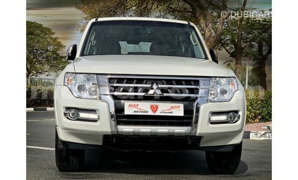 Nunua Imported Mitsubishi Pajero Nyeupe Gari ndani ya Import - Dubai nchini Cabo Delgado Nunua Imported Mitsubishi Pajero Nyeupe Gari ndani ya Import - Dubai nchini Cabo Delgado