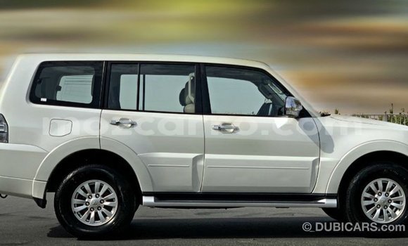 Nunua Imported Mitsubishi Pajero Nyeupe Gari ndani ya Import - Dubai nchini Cabo Delgado Nunua Imported Mitsubishi Pajero Nyeupe Gari ndani ya Import - Dubai nchini Cabo Delgado