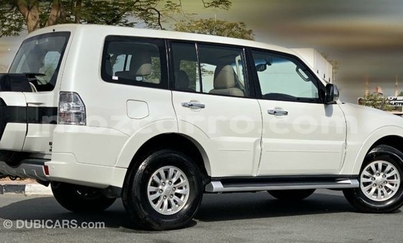 Nunua Imported Mitsubishi Pajero Nyeupe Gari ndani ya Import - Dubai nchini Cabo Delgado Nunua Imported Mitsubishi Pajero Nyeupe Gari ndani ya Import - Dubai nchini Cabo Delgado